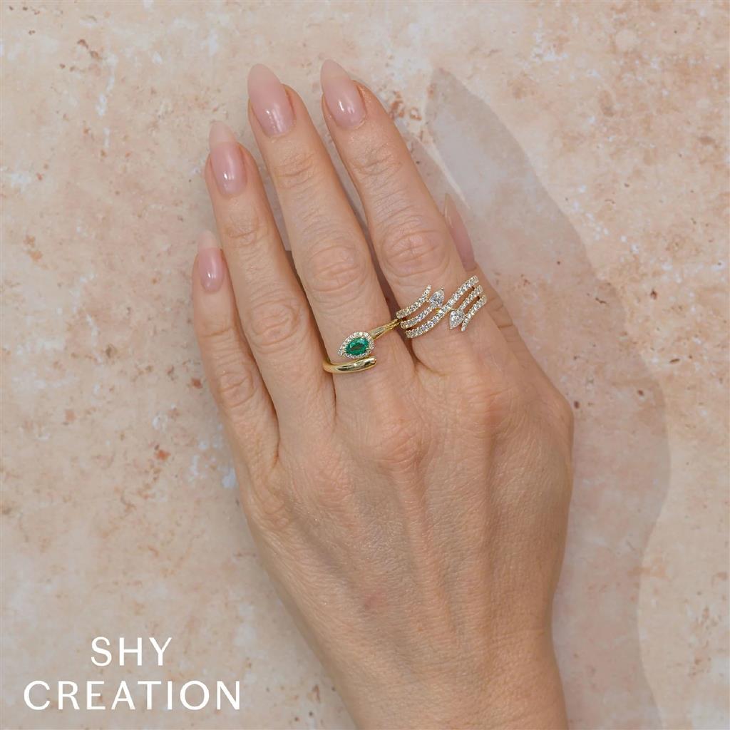 Shy Creation 14K Yellow Gold Diamond and Emerald Ring SC41002365