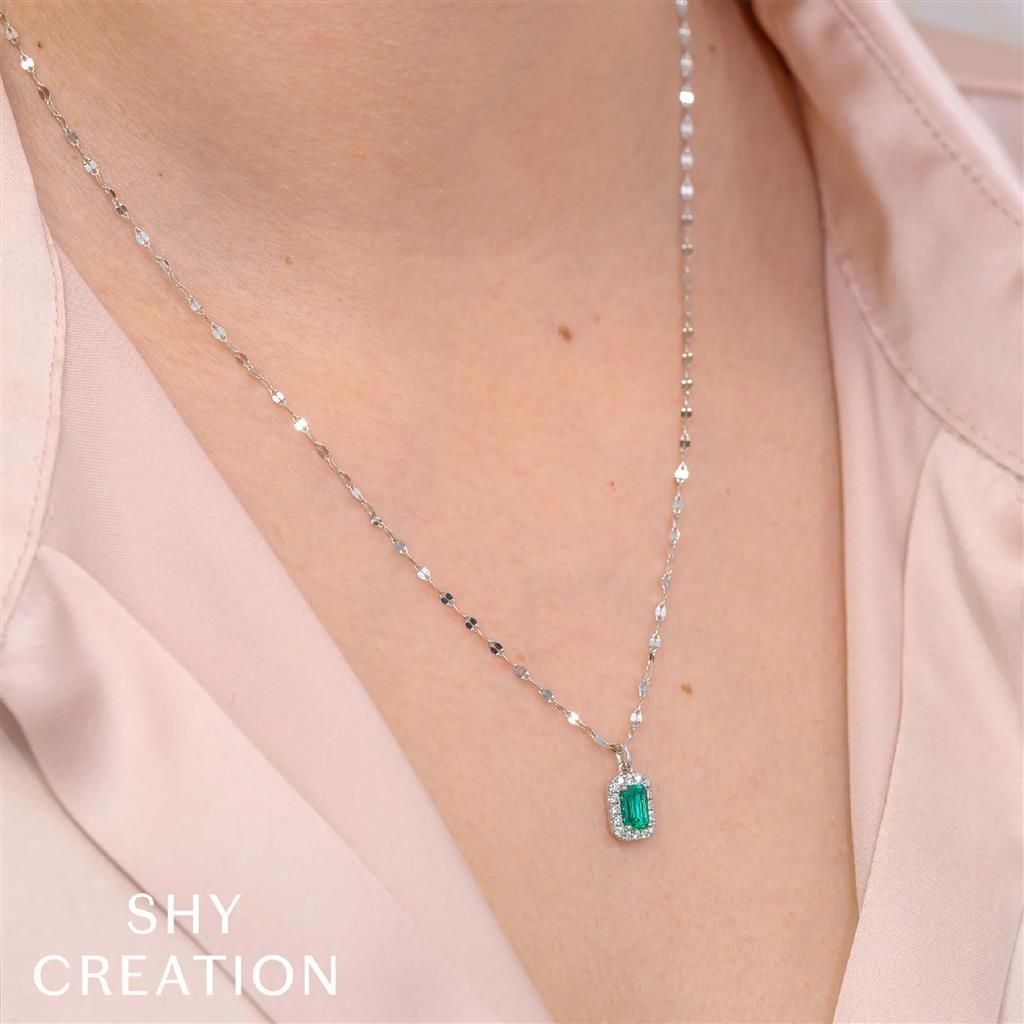 Shy Creation 14K White Gold Diamond and Emerald Sparkle Chain Necklace LTD55001105